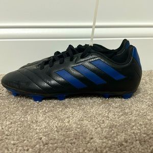 Adidas kids, soccer cleats size 6